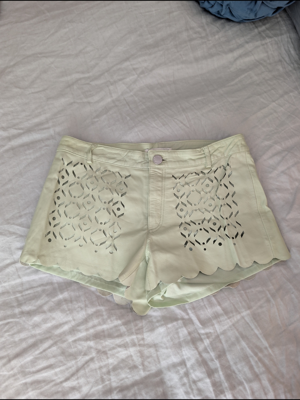 Rebecca Minkoff Lambskin Leather Laser Cut Scalloped Shorts Mint Green Size 0